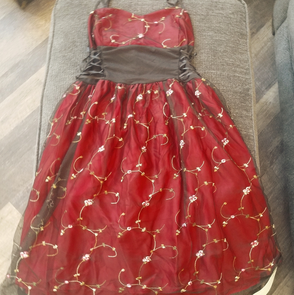 Embroidered spaghetti strap Dress
